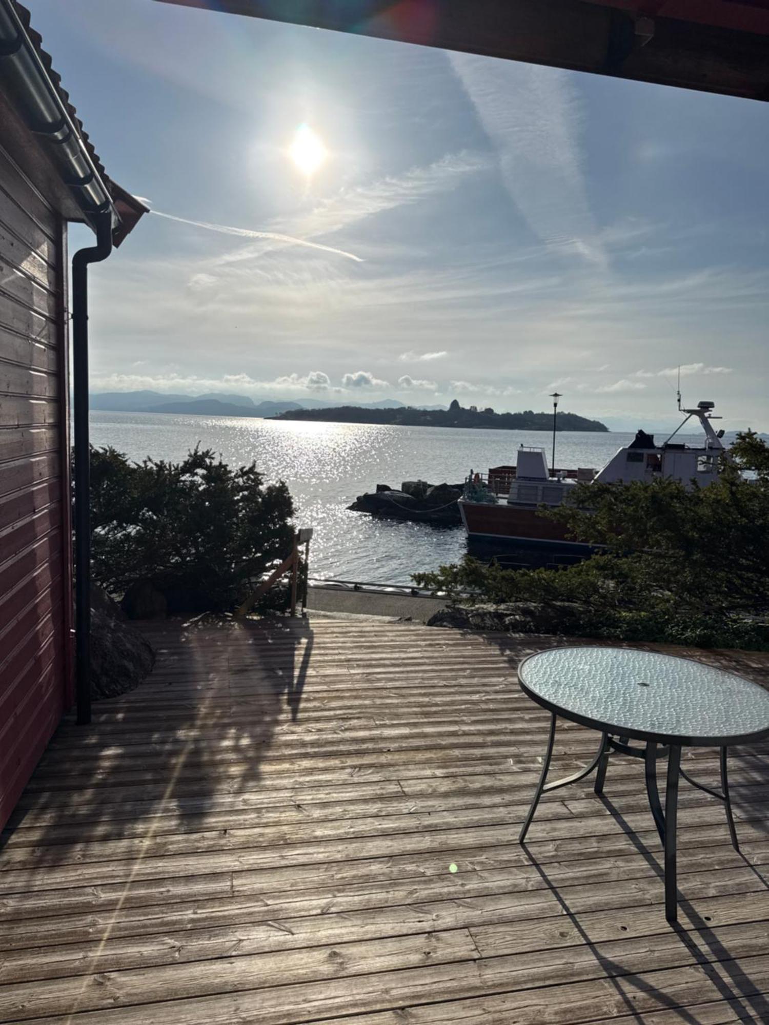 Sjoberg Hotell Og Ferie Leiligheter Osthusvik Exterior photo